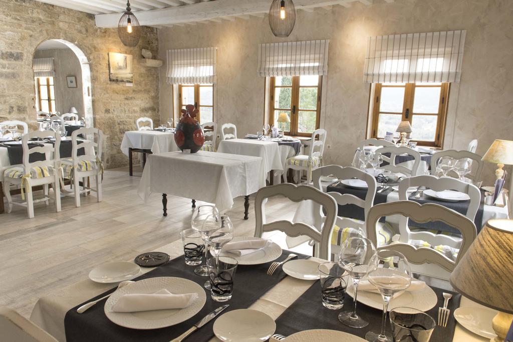 Logis Hotel Les Hospitaliers Le Poët-Laval Екстериор снимка