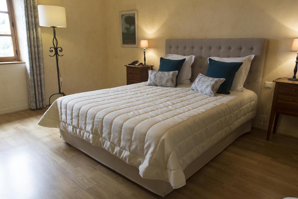 Logis Hotel Les Hospitaliers Le Poët-Laval Екстериор снимка