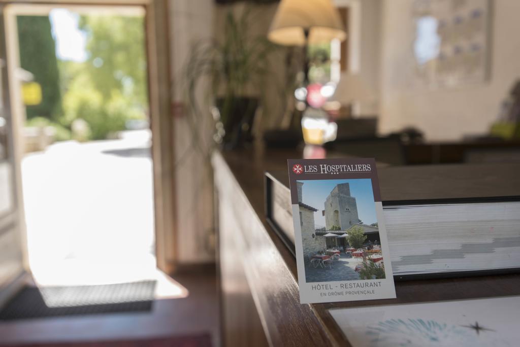 Logis Hotel Les Hospitaliers Le Poët-Laval Екстериор снимка