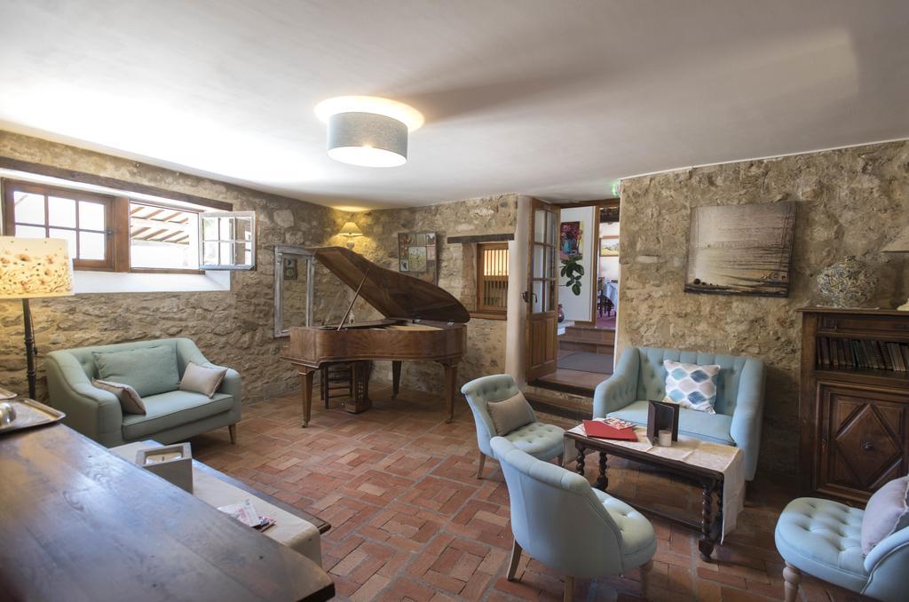 Logis Hotel Les Hospitaliers Le Poët-Laval Екстериор снимка