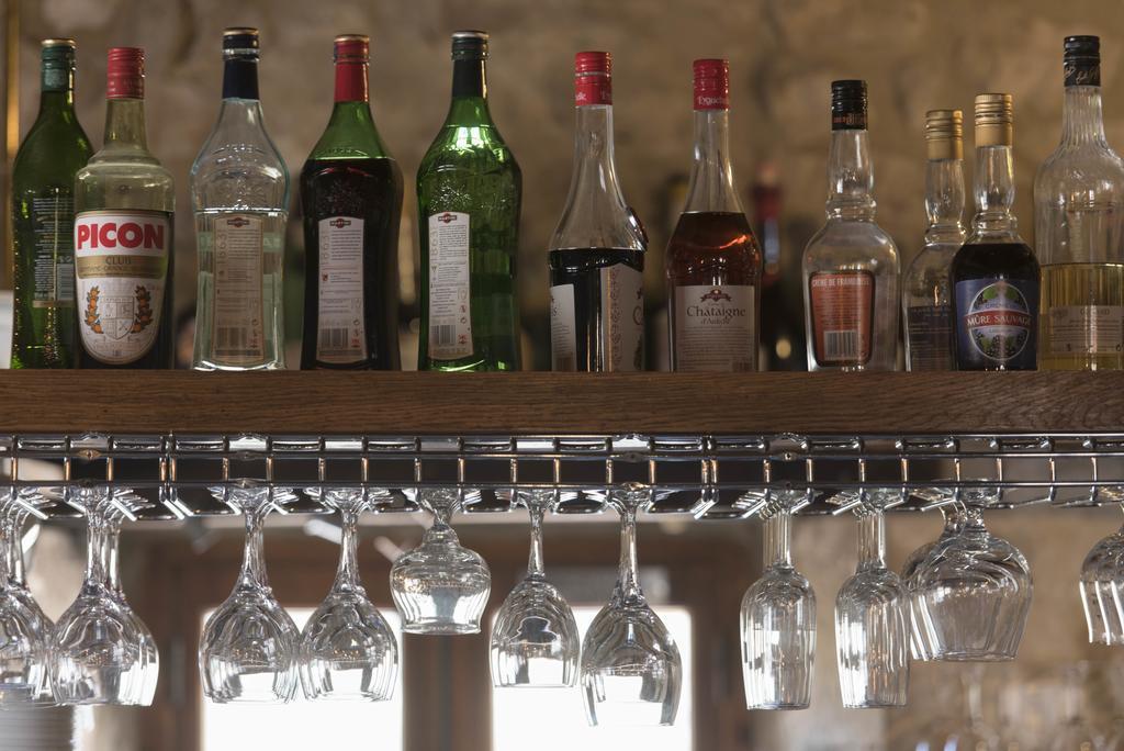 Logis Hotel Les Hospitaliers Le Poët-Laval Екстериор снимка